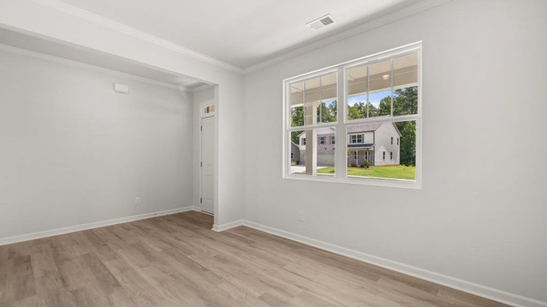 Spacious, unfurnished interior of a new home in South Wind, Union City (Image 13).