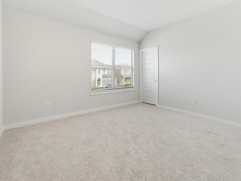 Spacious, unfurnished interior of a new home in Madero, Haslet (Image 20).