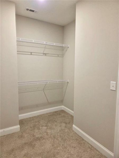 Spacious, unfurnished interior of a new home in , Waleska (Image 10).