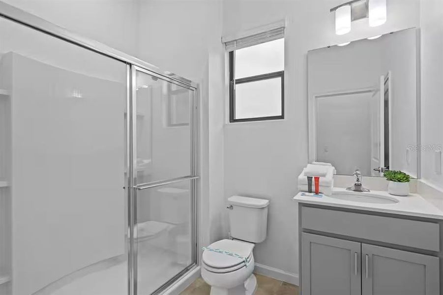 Furnished interior view inside a new home in , Orlando (Image 27).