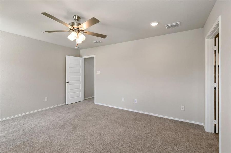 Spacious, unfurnished interior of a new home in Heartland Townhomes, Heartland (Image 23).