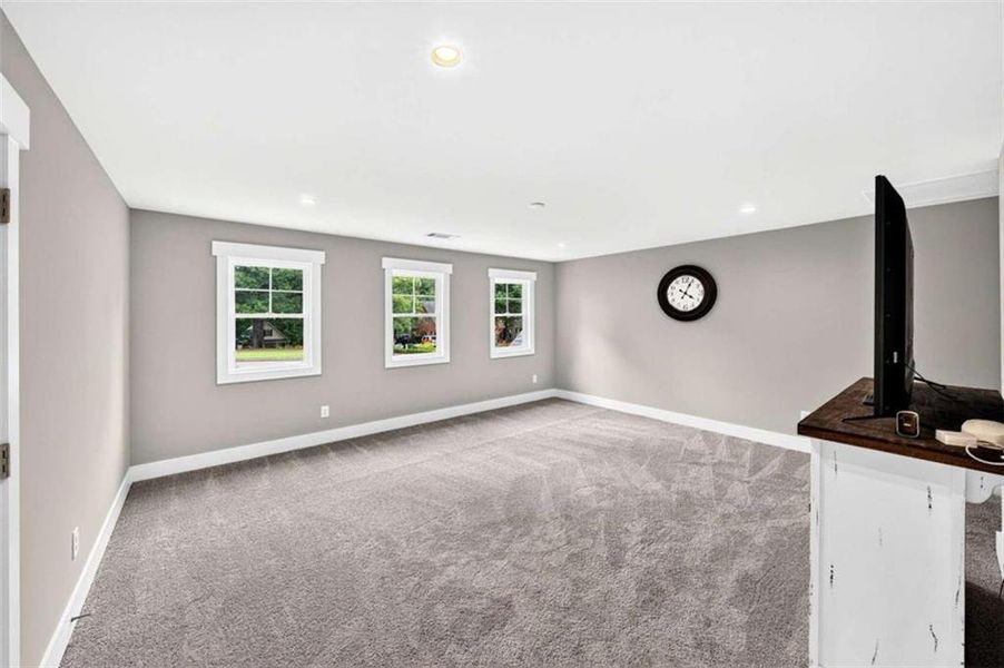 Spacious, unfurnished interior of a new home in , Hoschton (Image 69).