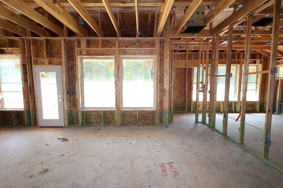 Spacious, unfurnished interior of a new home in Escondido 60' Homesites, Magnolia (Image 8).