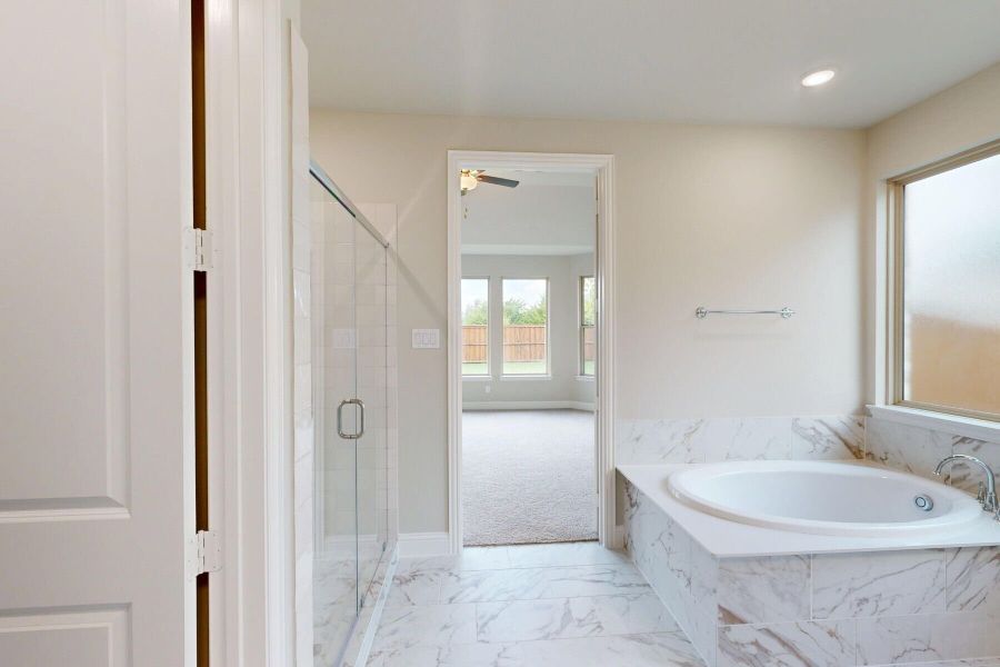 Owner's Bathroom Owner's Bathroom