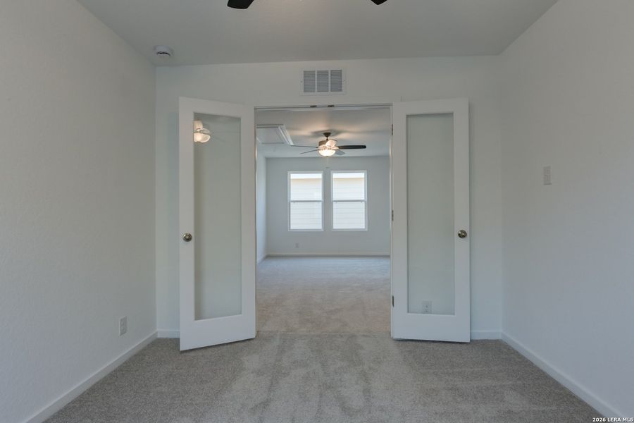 Spacious, unfurnished interior of a new home in Hennersby Hollow, San Antonio (Image 19).