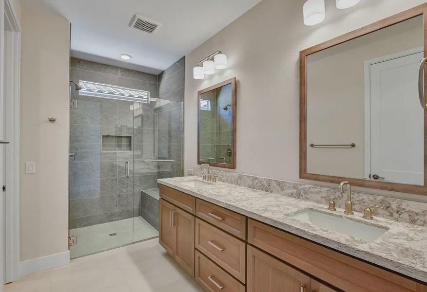Trilogy Ridgecrest Aspire HS 148 Primary Bath - 9 of 11
