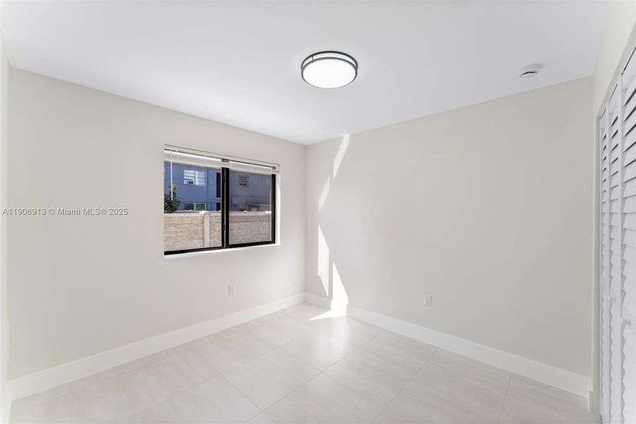 Spacious, unfurnished interior of a new home in , Miami (Image 21).