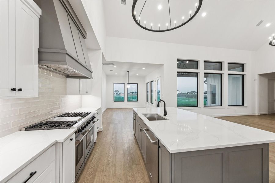 Furnished interior view inside a new home in Lakeview, Waller (Image 16).