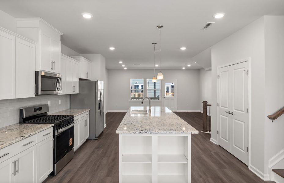 Representative furnished interior of a home built from the Broxton by Pulte Homes in Everton, Durham (Image 8).