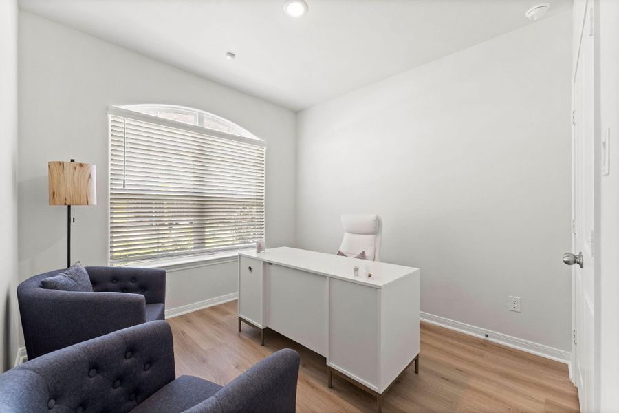 Furnished interior view inside a new home in Lexington Heights 50', Willis (Image 7).