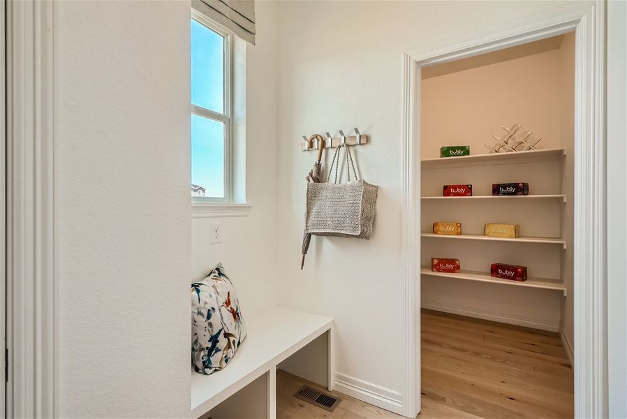 251 marlowe dr - web quality - 025 - 28 mudroom