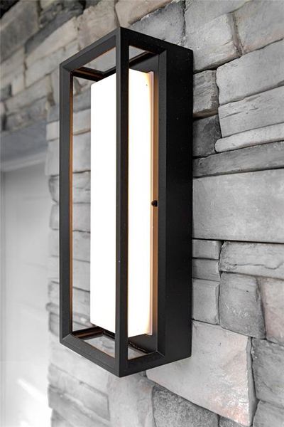 This design will make all your friends and family eager to view this contemporary style home