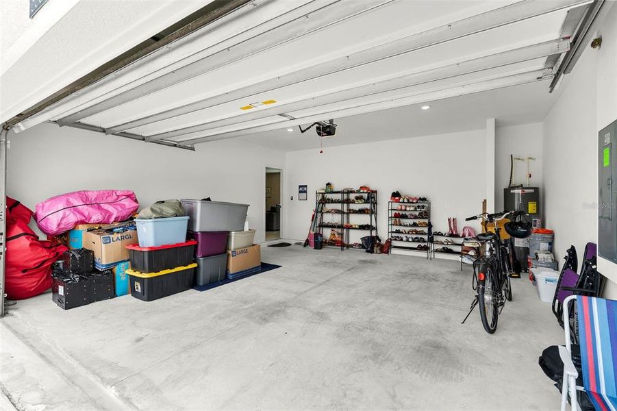 Spacious, unfurnished interior of a new home in , Kissimmee (Image 19).