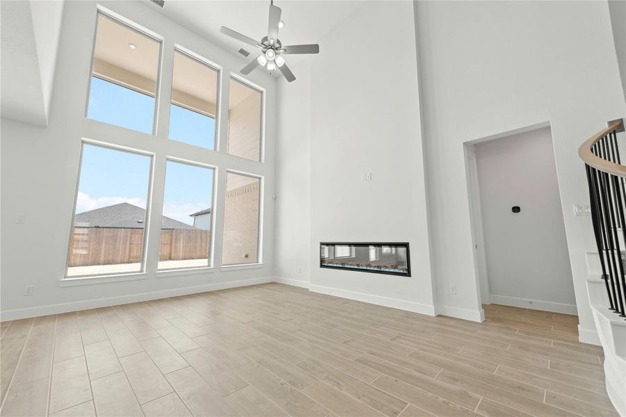 Spacious, unfurnished interior of a new home in Sunterra, Katy (Image 20). Spacious, unfurnished interior of a new home in Sunterra, Katy (Image 20).