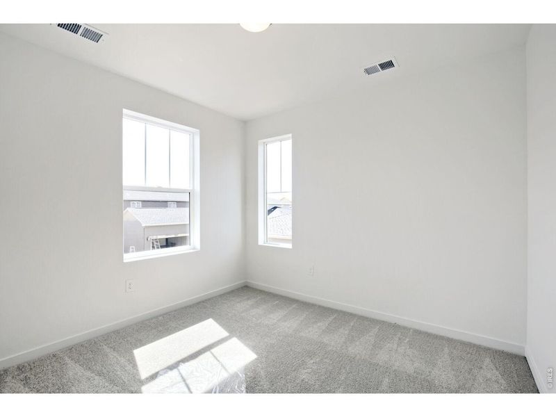 Spacious, unfurnished interior of a new home in Timber Lark, Fort Collins (Image 10).