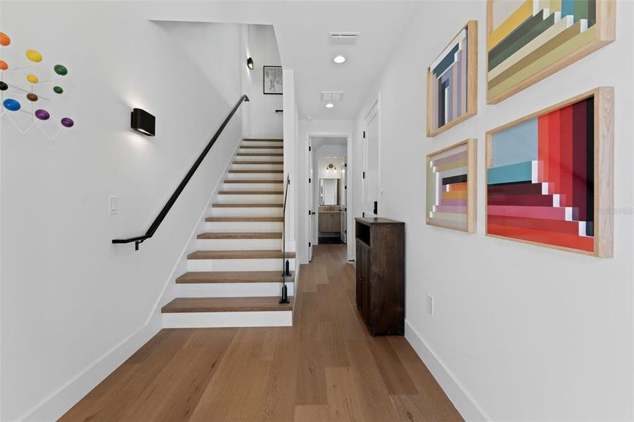 Spacious, unfurnished interior of a new home in , Tampa (Image 22).