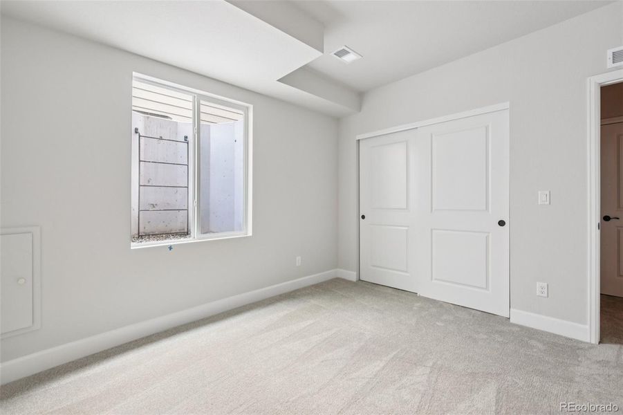 Spacious, unfurnished interior of a new home in The Villas Collection at Sterling Ranch, Littleton (Image 32).