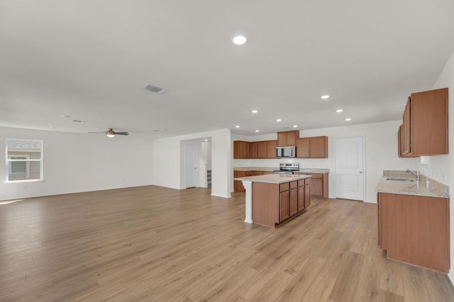 Spacious, unfurnished interior of a new home in Sonterra - Cool Water, Jarrell (Image 27). Spacious, unfurnished interior of a new home in Sonterra - Cool Water, Jarrell (Image 27).