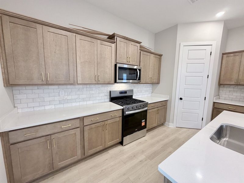 Furnished interior view inside a new home in Lockwood, Collierville (Image 6).
