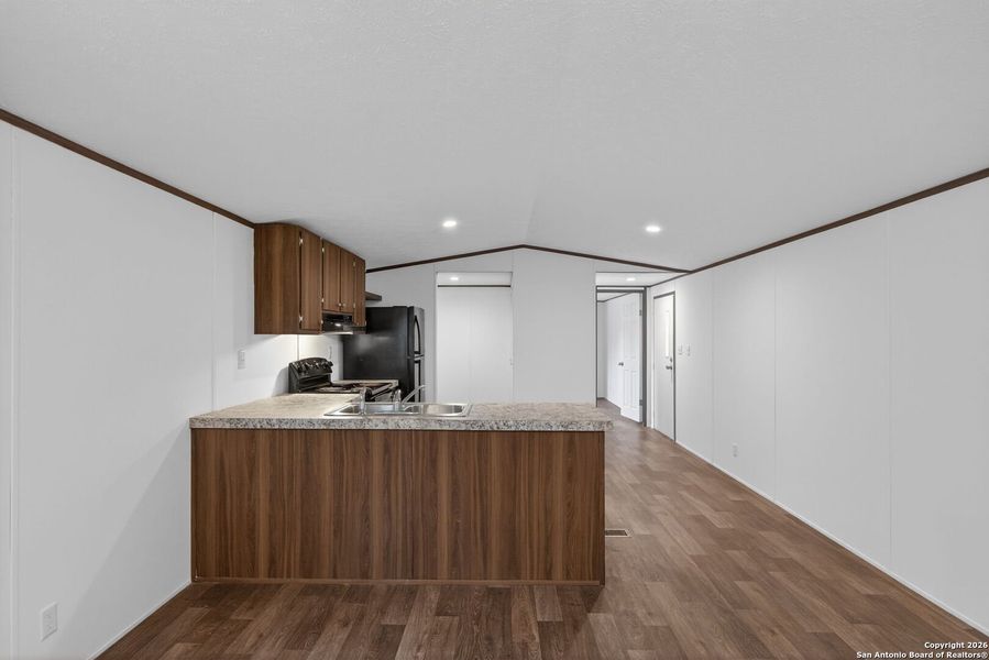 Furnished interior view inside a new home in , Bandera (Image 6).