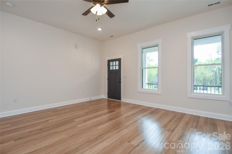 Spacious, unfurnished interior of a new home in , Catawba (Image 11).