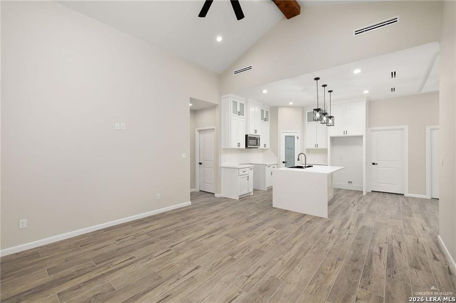 Spacious, unfurnished interior of a new home in , San Juan (Image 14).