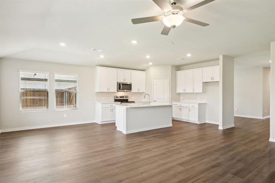 Photo is not of the actual home, but is an inspirational photo of builder’s model home and may depict options, furnishings, and/or decorator features that are not included.