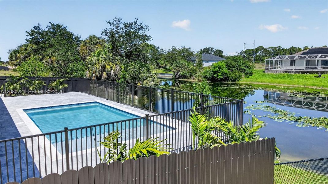 Exterior details and patio area of a home in , Cape Coral (Image 4).
