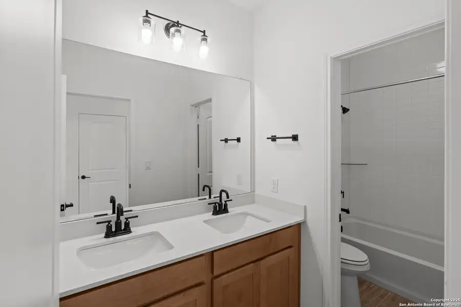 Furnished interior view inside a new home in Legacy at Lake Dunlap, New Braunfels (Image 8).