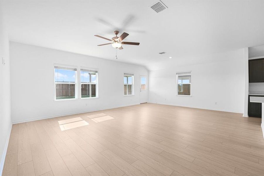 2146 Tule Way ~ Ready Now!