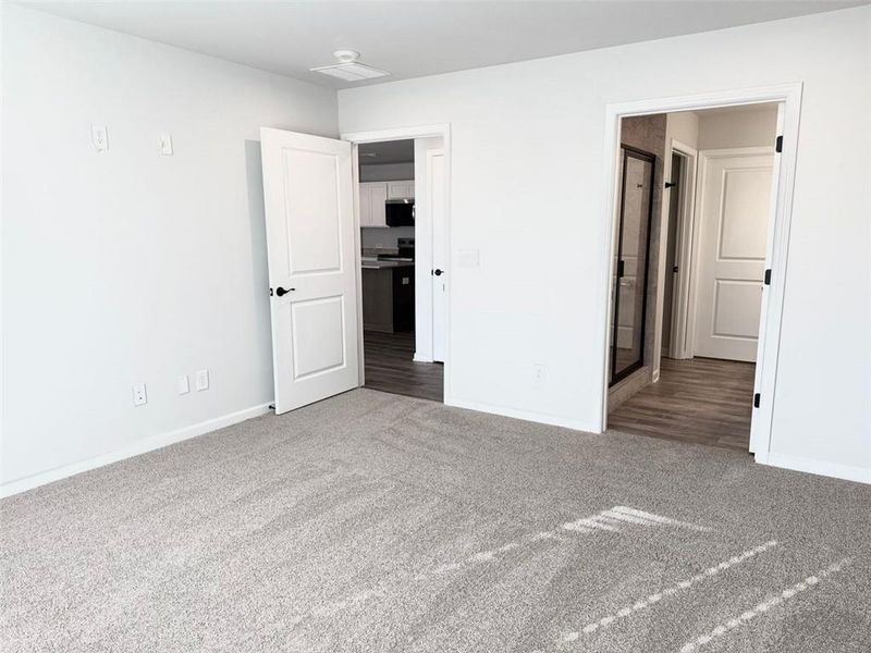 Spacious, unfurnished interior of a new home in Silver Leaf, Dawsonville (Image 9).