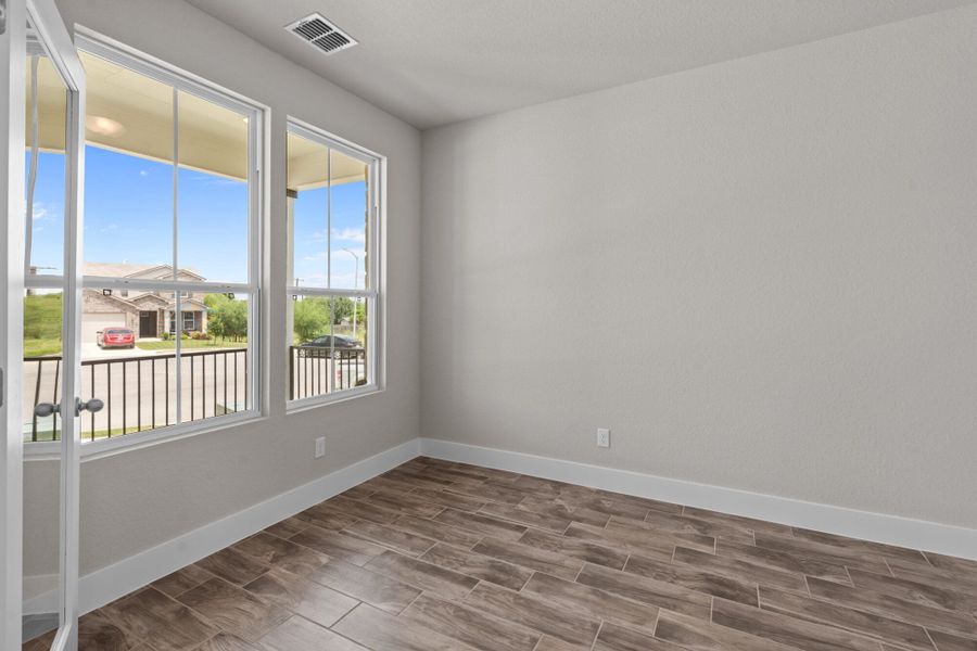 Representative unfurnished interior of a home built from the Majestic View II by View Homes in Skybrooke, Live Oak (Image 26).