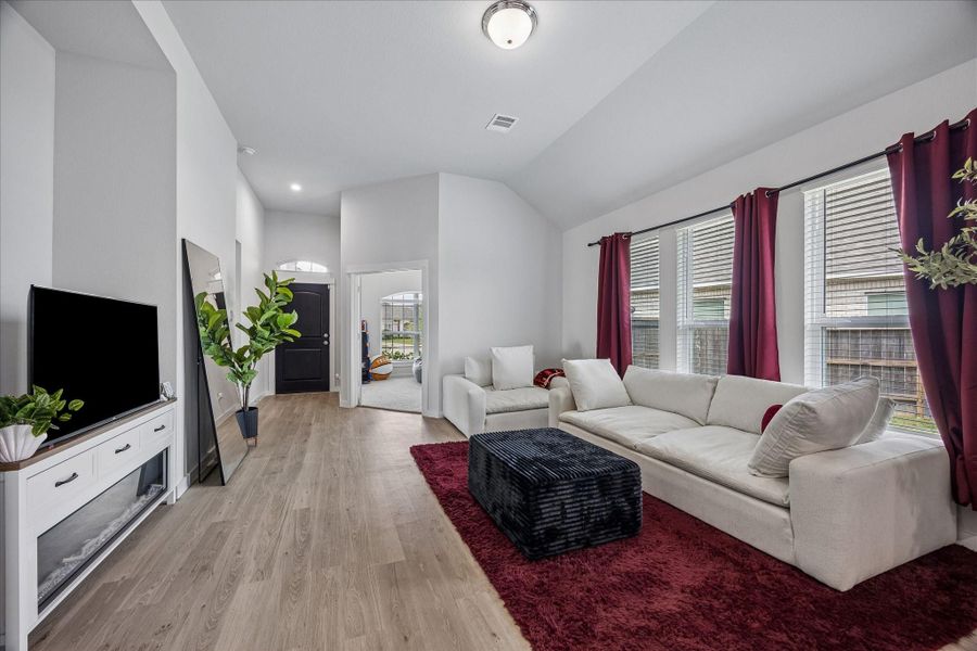 Furnished interior view inside a new home in Sierra Vista, Iowa Colony (Image 15).