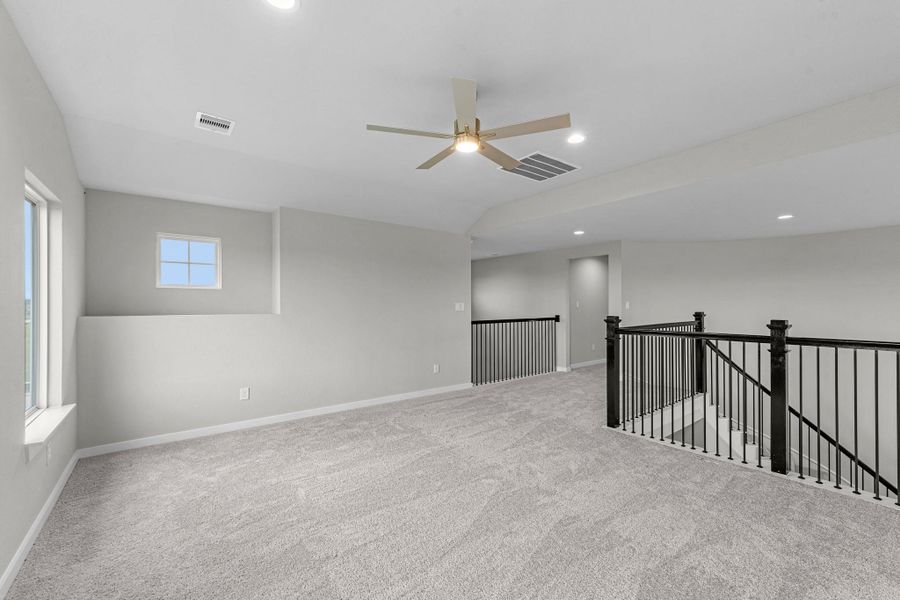 Spacious, unfurnished interior of a new home in Briarwood Crossing, Rosenberg (Image 23).