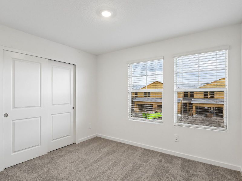 Spacious, unfurnished interior of a new home in The District at Oakleaf - The Grove, Middleburg (Image 10).