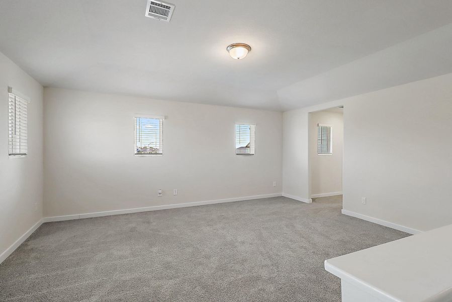 Spacious, unfurnished interior of a new home in Heights of Barbers Hill, Baytown (Image 14).