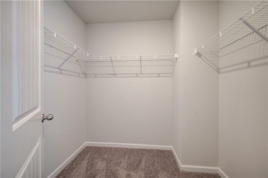 Spacious, unfurnished interior of a new home in Burchwood, Stockbridge (Image 32).