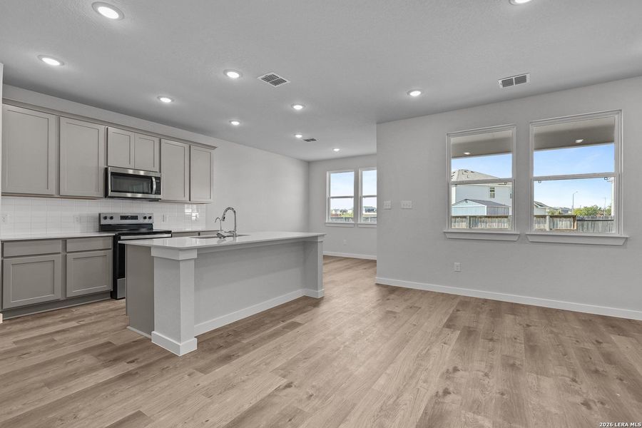 Furnished interior view inside a new home in Cinco Lakes, San Antonio (Image 5).