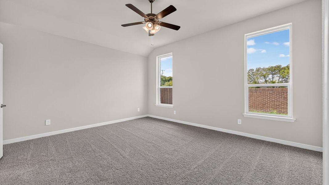 Representative unfurnished interior of a home built from the Bartlett by D.R. Horton in Lakeview Pointe, Midlothian (Image 17).