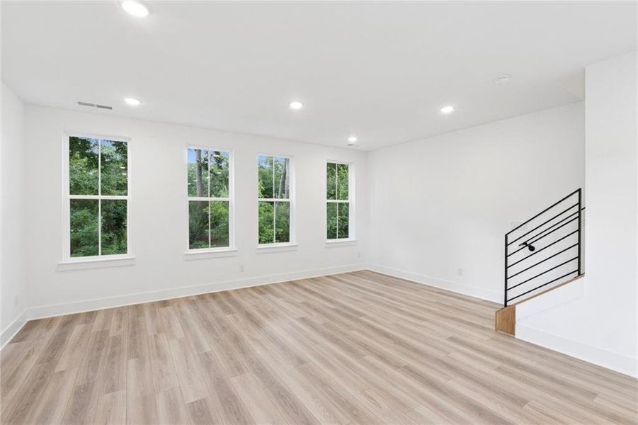 Spacious, unfurnished interior of a new home in Celesta, Scottdale (Image 14).