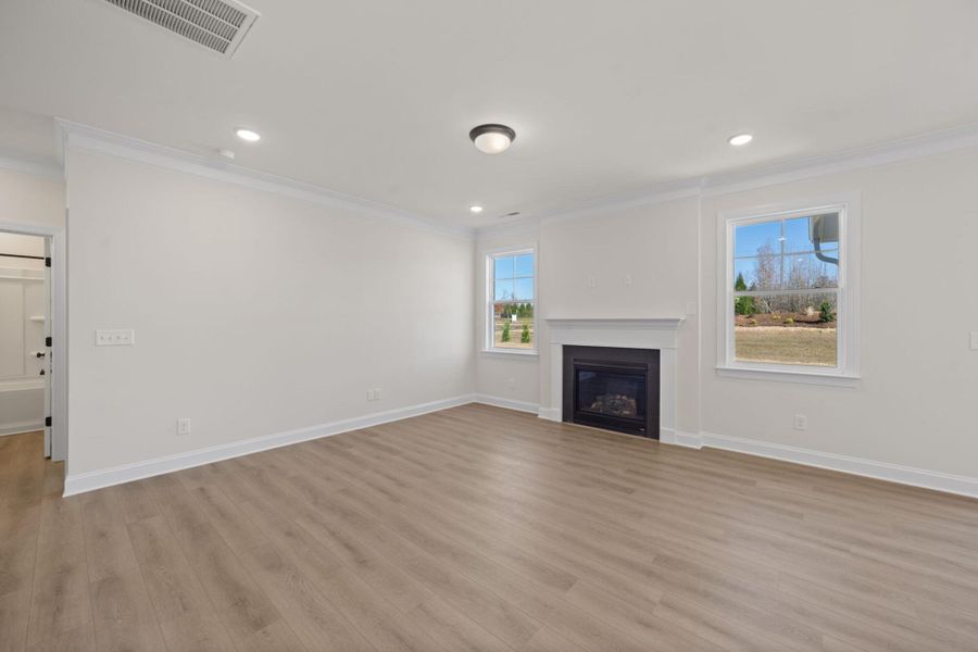 Spacious, unfurnished interior of a new home in Monterra, Kernersville (Image 22).