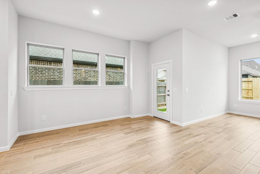 Spacious, unfurnished interior of a new home in Escondido 45’ Homesites, Magnolia (Image 18).