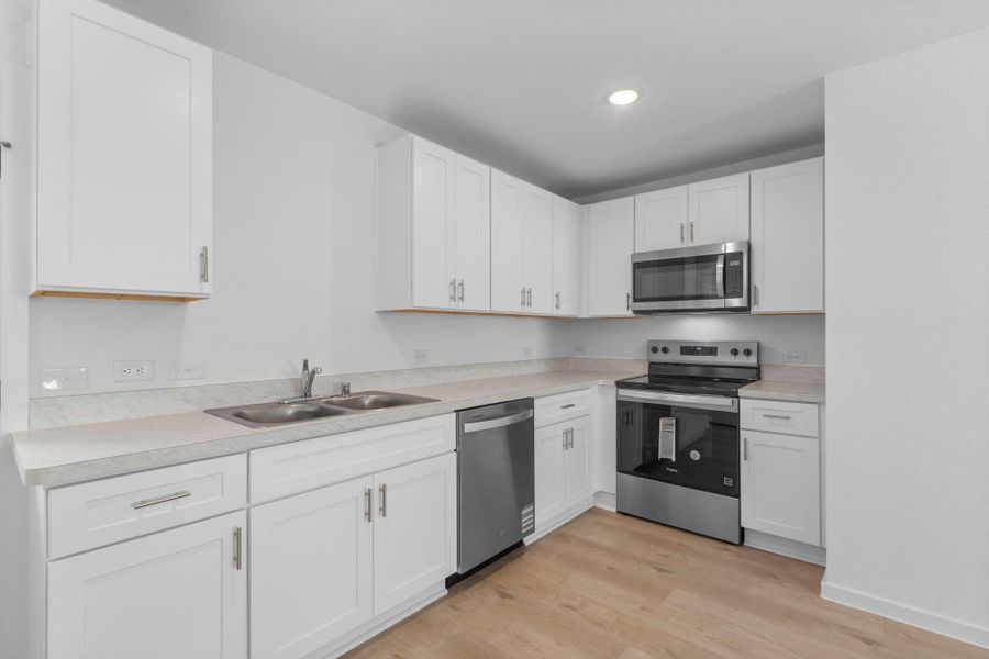 MODEL HOME images may NOT be consistent with the finished product. MODEL HOME images may NOT be consistent with the finished product.