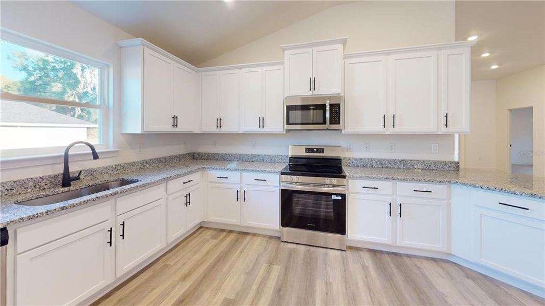 Furnished interior view inside a new home in , Alachua (Image 23).