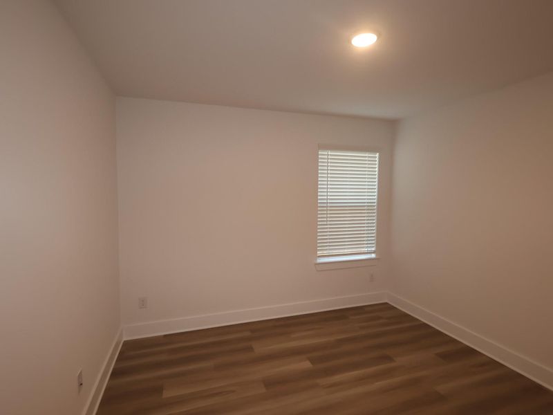 Spacious, unfurnished interior of a new home in Lago Mar, Santa Fe (Image 19).