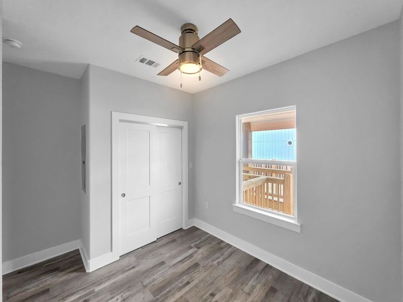 Spacious, unfurnished interior of a new home in , Bolivar (Image 21).