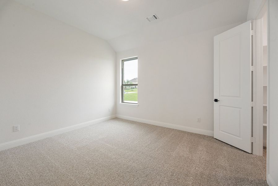 Spacious, unfurnished interior of a new home in Paloma Ranch, New Fairview (Image 20).