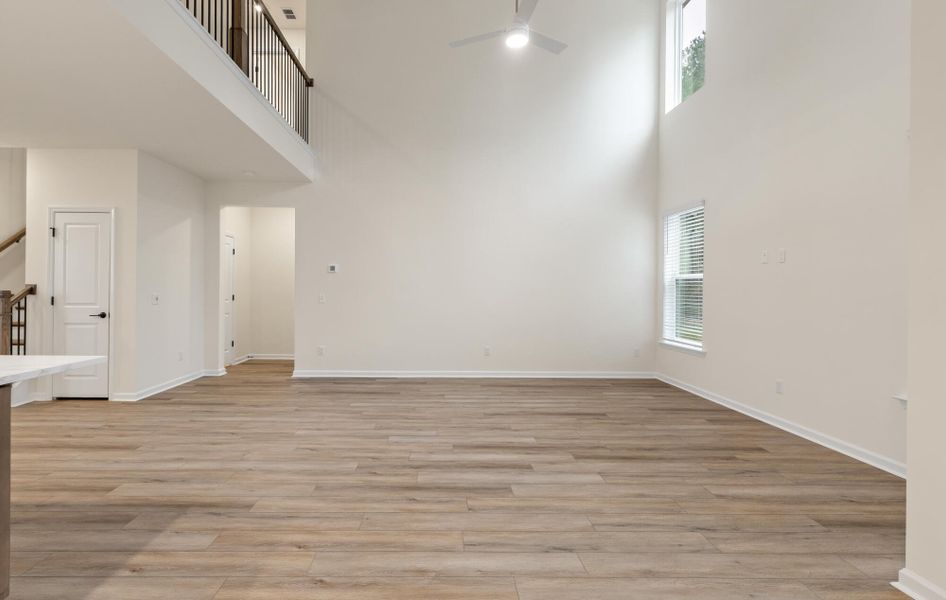 Spacious, unfurnished interior of a new home in Oakley Pointe, Moncks Corner (Image 28).