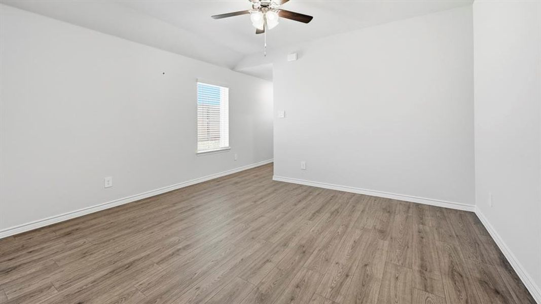 Spacious, unfurnished interior of a new home in Winchester Crossing, Princeton (Image 30).