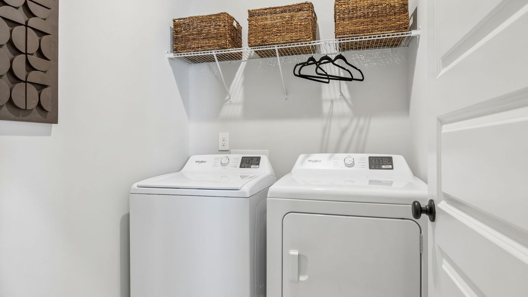 Representative interior finishes for a home built from the Manning by D.R. Horton in Reserve at Hickory Ridge, Columbia (Image 25).